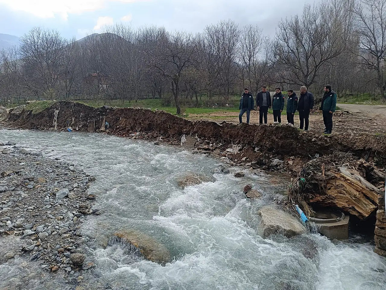 Kayseri'de etkili olan şiddetli yağış sonrası yollar çöktü