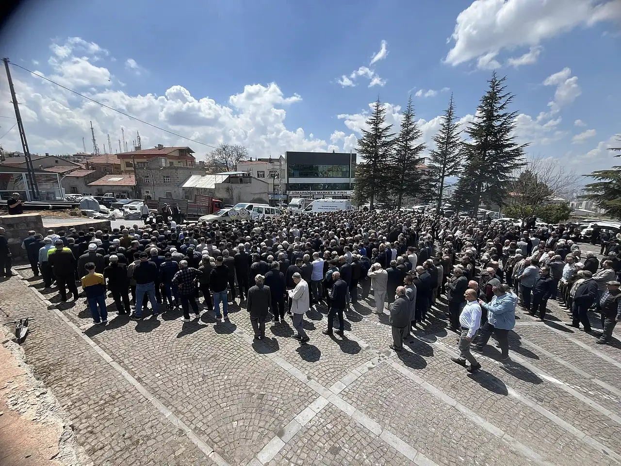 Acı haberiyle iş dünyasını üzen Kayserili isim son yolculuğuna uğurlandı