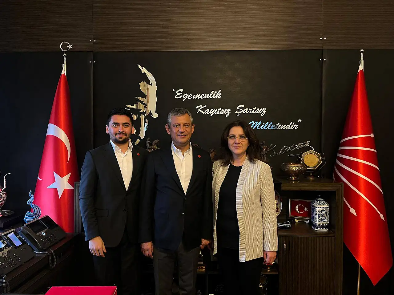 Kayseri'de görevden aldığı isimlerden Özgür Özel'e tam destek