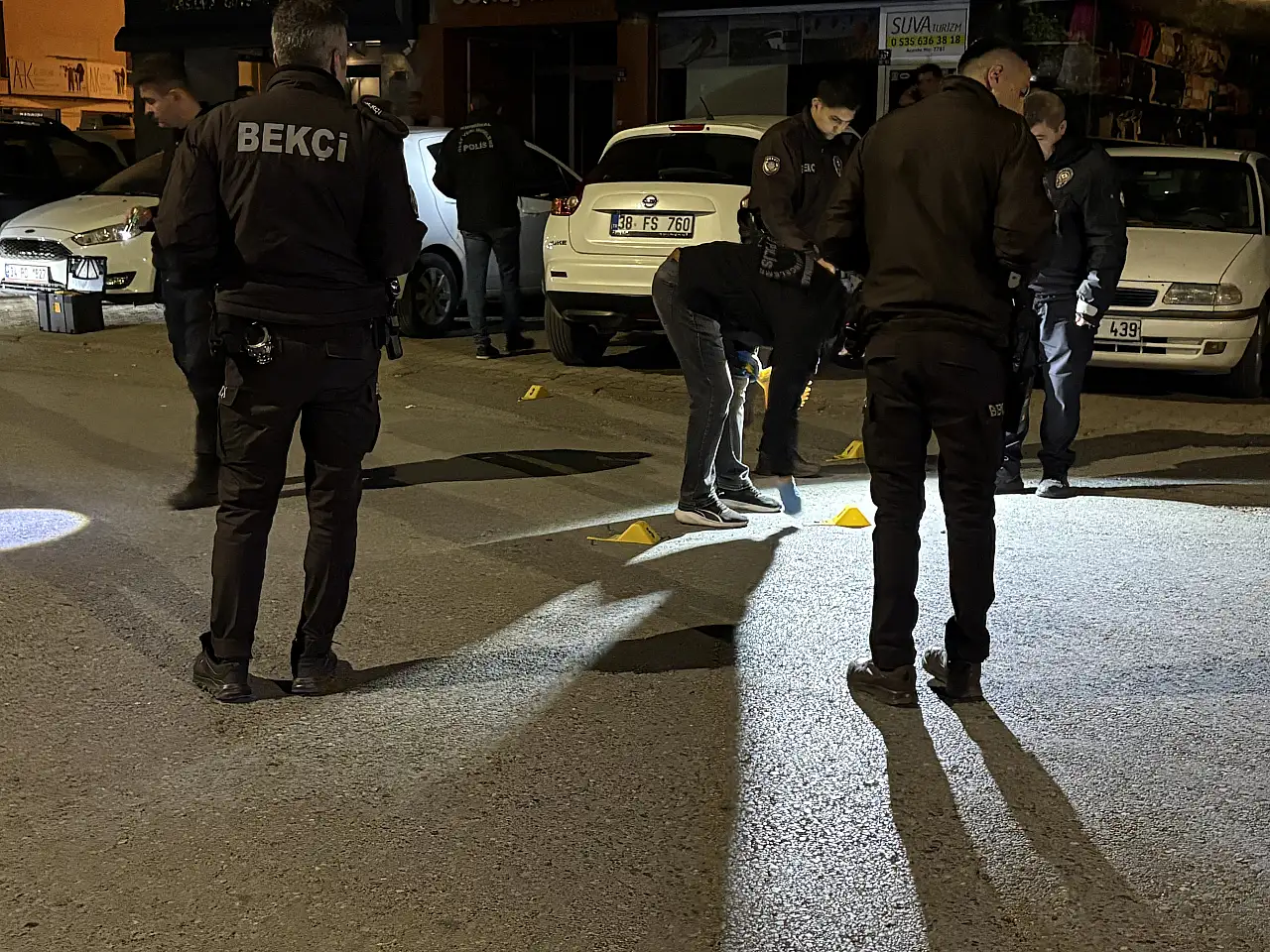 Gece saatlerinde turizm acentesine silahlı saldırı!