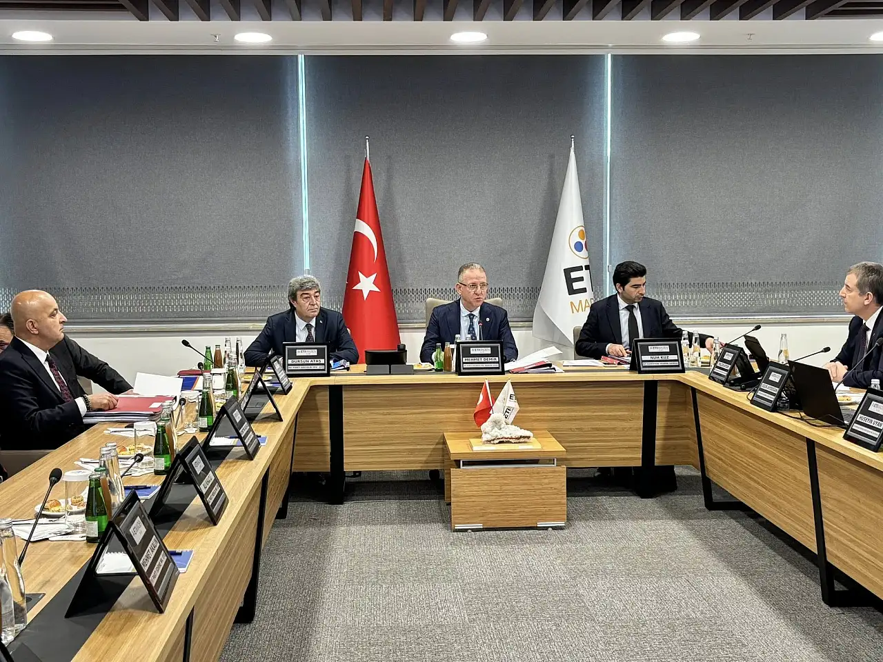 AK Partili vekil duyurdu: Hesapları görüşüyoruz!