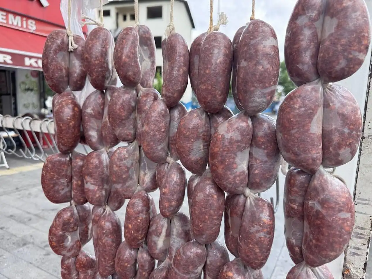 Kayseri'de kurban etleri yöresel lezzete dönüştürülüyor