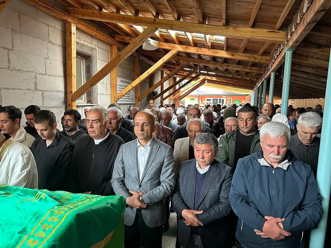 Kayseri Milletvekili adayının acı günü! Son yolculuğuna uğurlandı