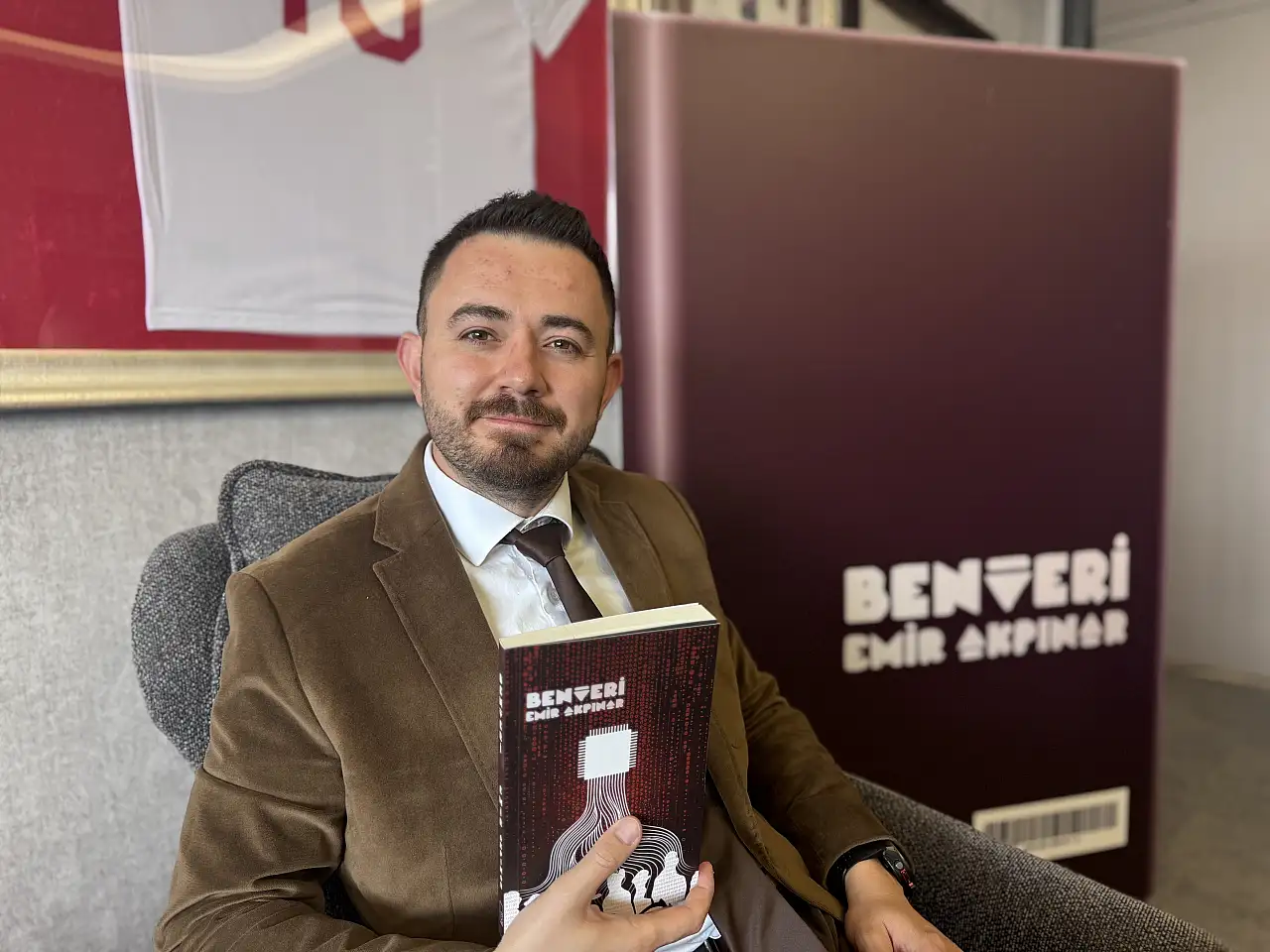 Kayserili yazarın ilk kitabındaki senaryo merak uyandırdı
