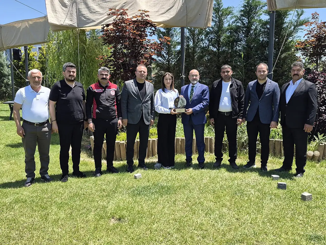 Cumhurbaşkanı Erdoğan'ın plaket verdiği Kayserili çiftçi ortaya çıktı!