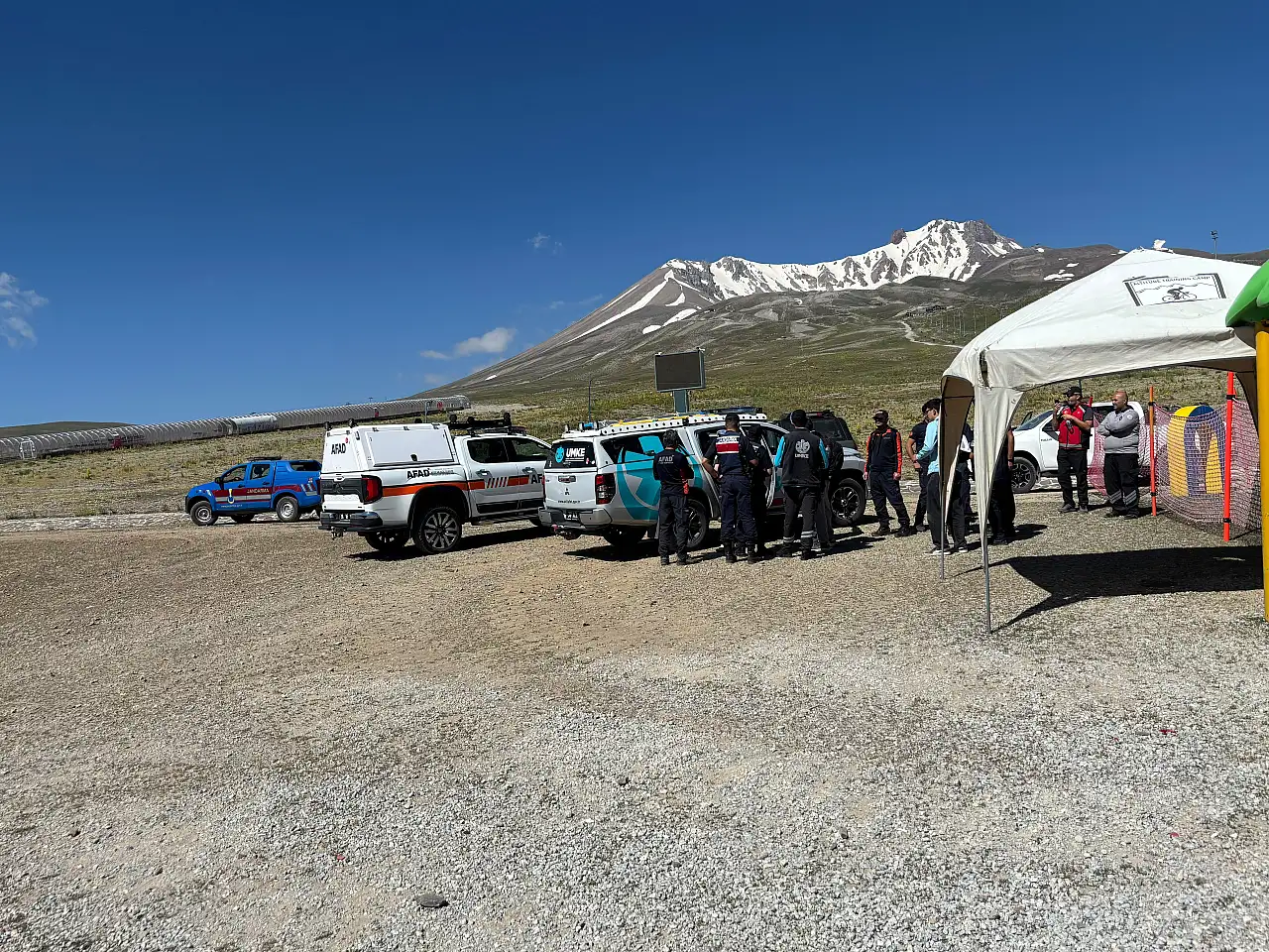 Erciyes'te 3 kişi mahsur kaldı! Ekipler seferber oldu