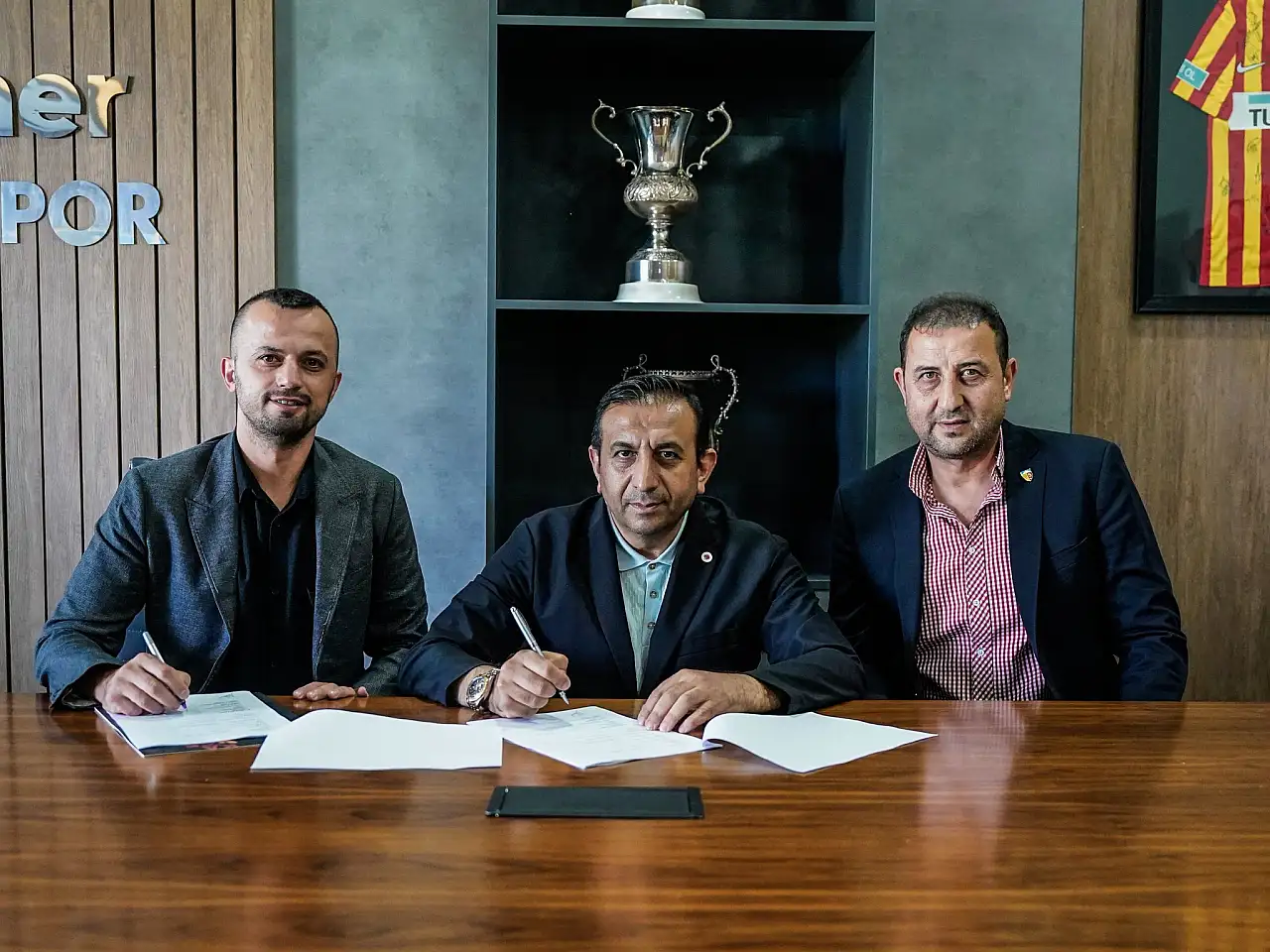 Tufan Koç açıklaması sonrası Kayserispor'da İlhan Parlak dönemi sona erdi