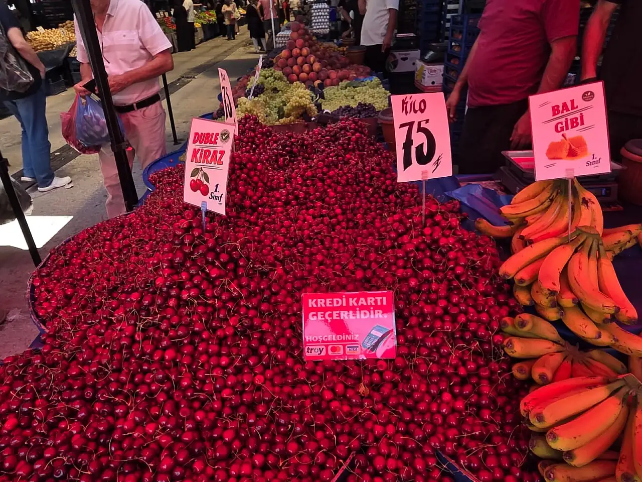 Pazar tezgahlarında zam şampiyonuydu şimdi en ucuzu oldu!