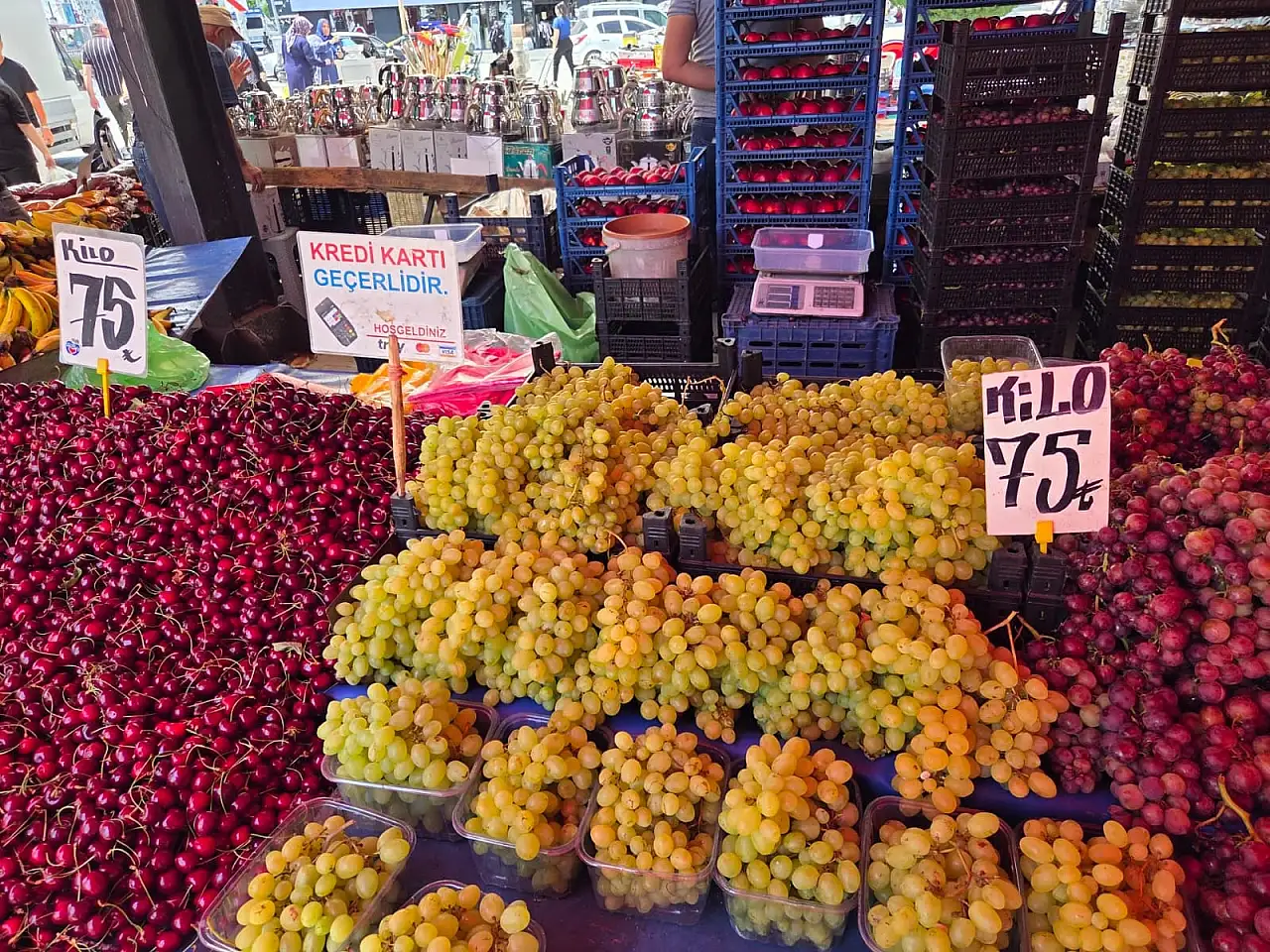 Pazar tezgahlarında zam şampiyonuydu şimdi en ucuzu oldu!