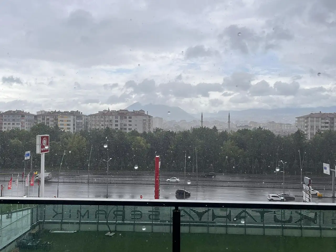 Kayseri'yi sıcak hava terk edecek! 3 ilçeye uyarı geldi