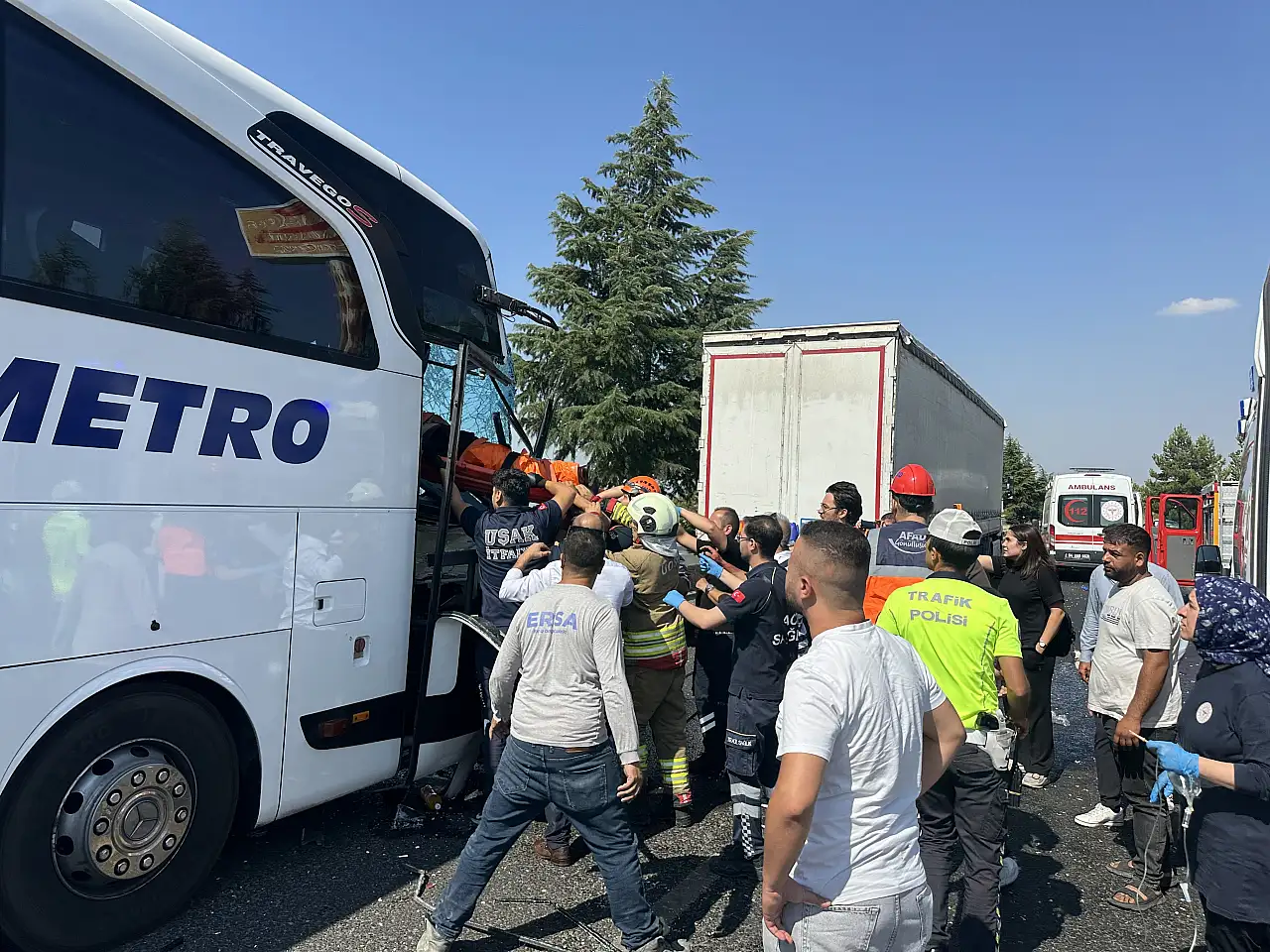 Kayseri'den giden otobüs kazaya karıştı: Muavinden acı haber!
