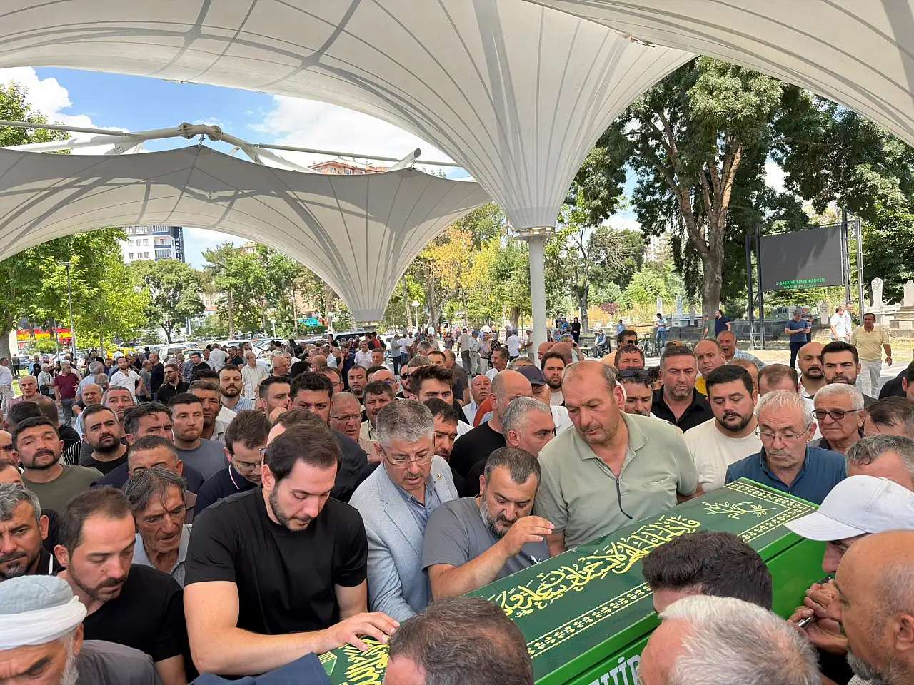 62 yaşında hayatını kaybetti! Kayserili iş insanına son görev