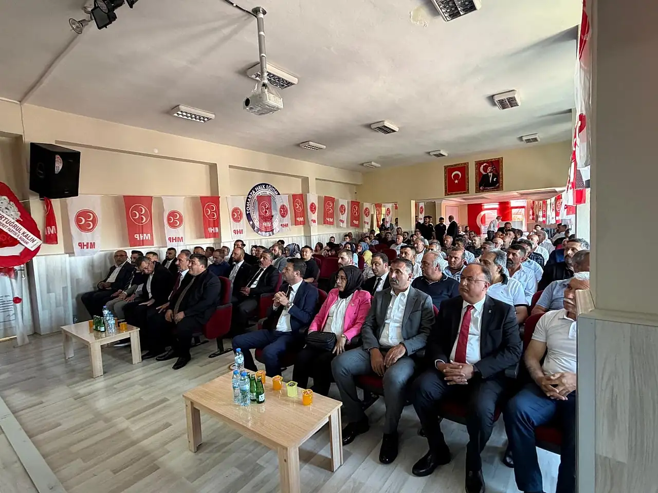 Tomarza'da Halil İbrahim Özcan yeniden başkan seçildi