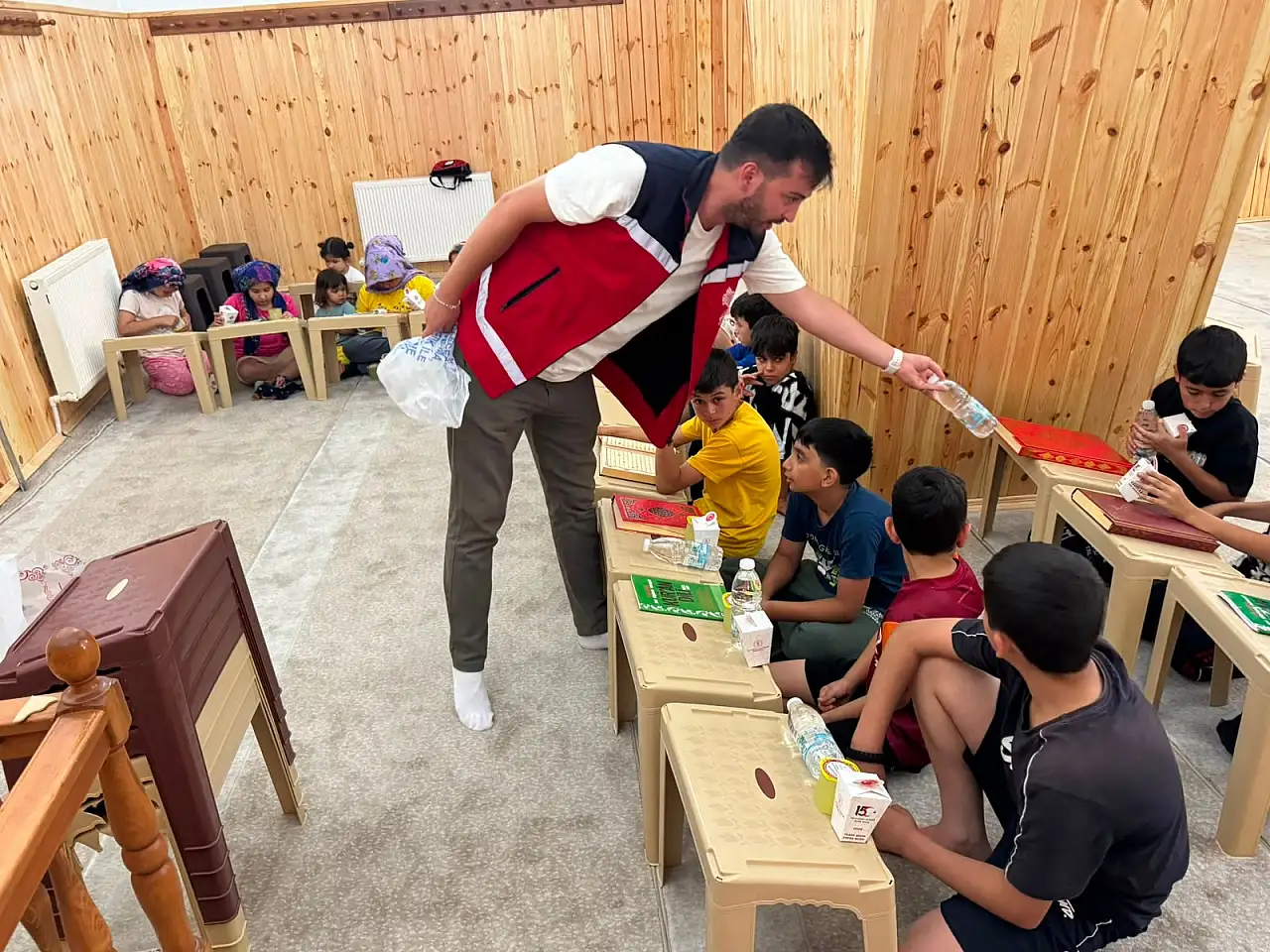 Kayseri'de minik öğrencilerin yüzünü güldüren sürpriz!