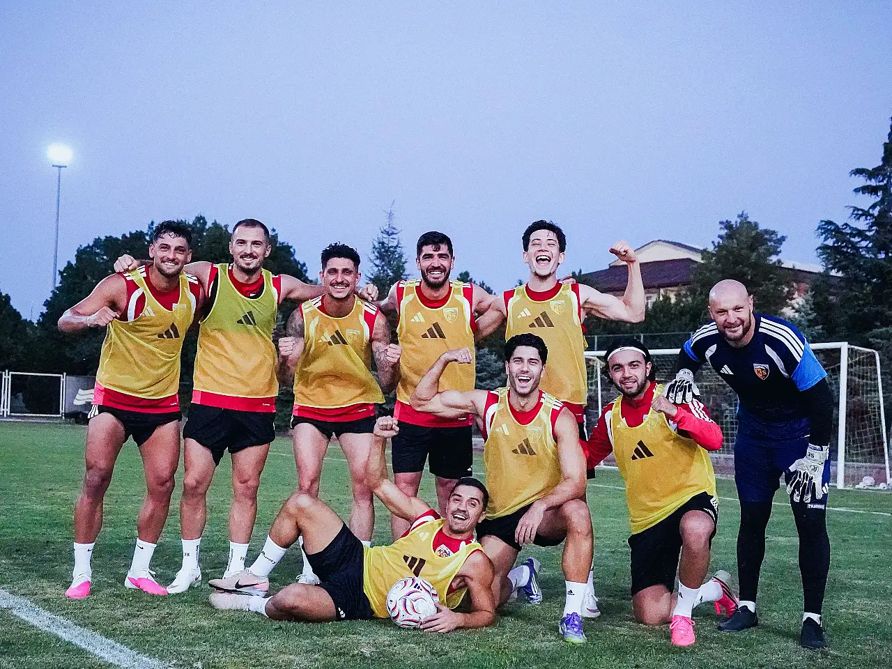 Kayserispor 22 isimle sözleşme imzaladı!