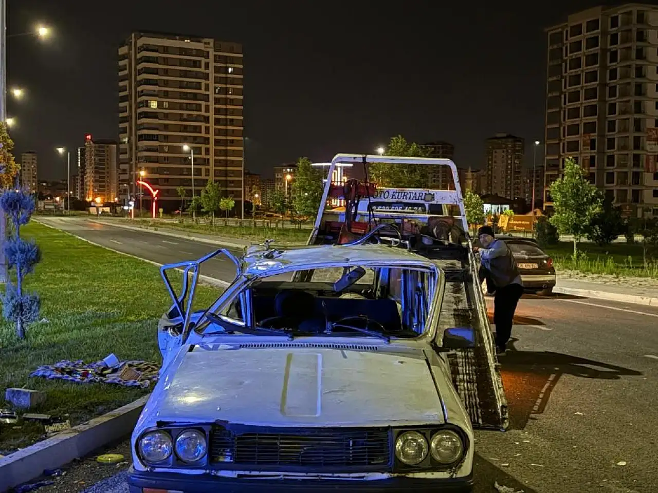 Kayseri'de iki otomobil çarpıştı! Yaralılar var