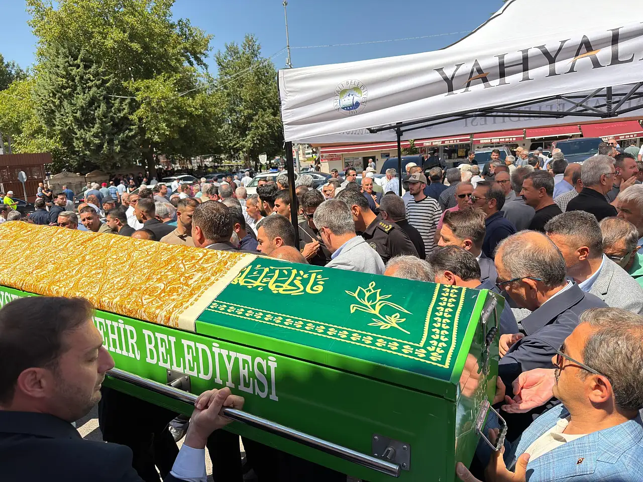 Özhaseki'yi el verdiği milletvekili yolcu etti…