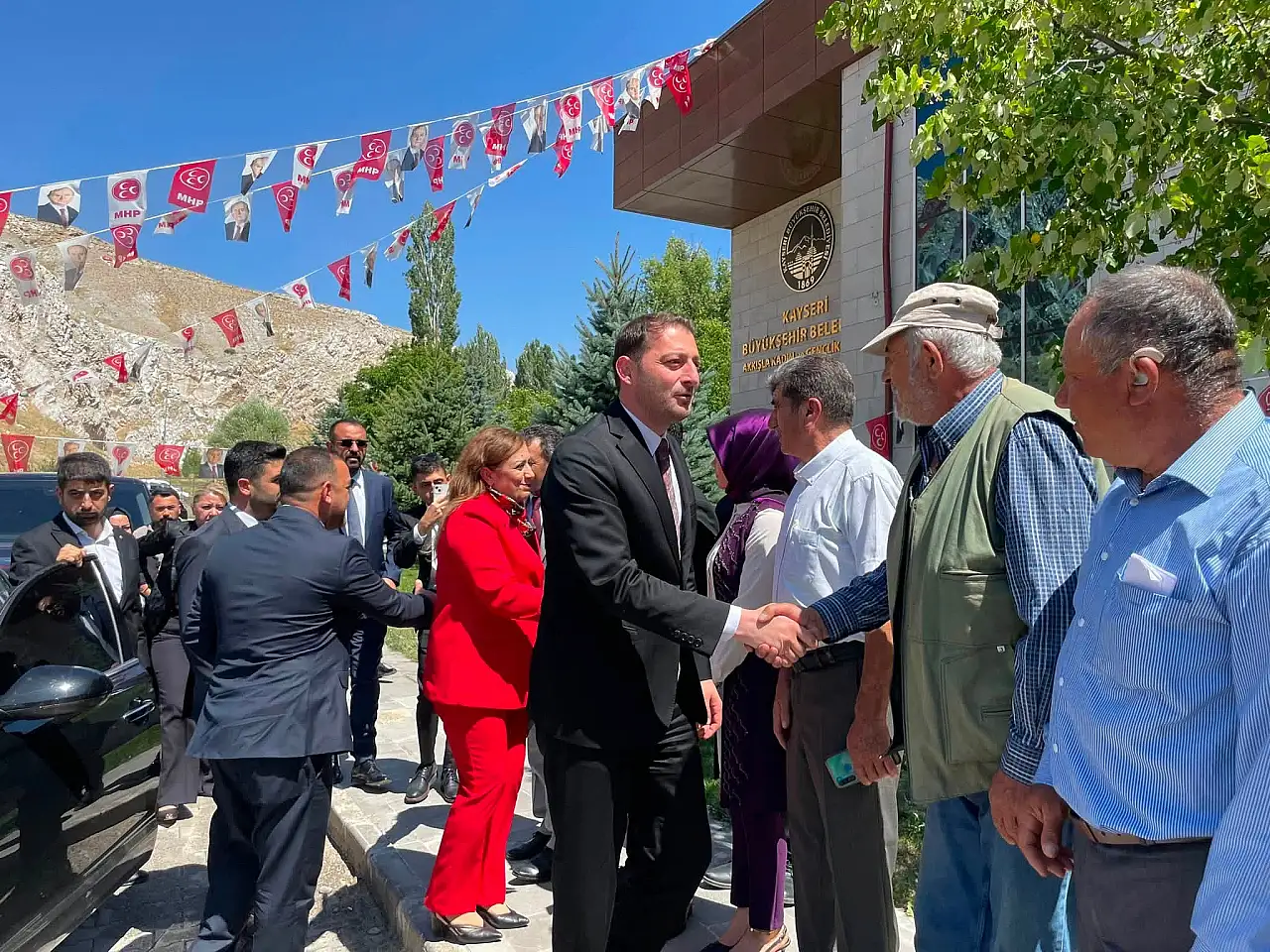 Kayseri'de o isim de MHP'ye katıldı