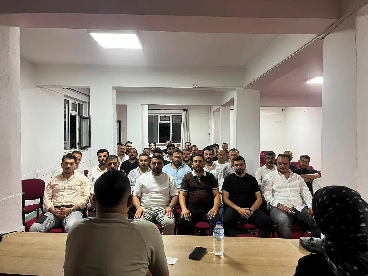 Kayseri Ülkü Ocakları binasında toplandılar! Öğrencilere çağrı yapıldı