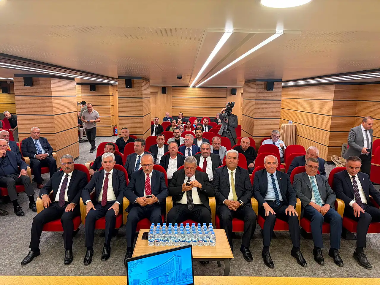 Kayseri merkezdeki Esnaf ve Sanatkarlar Odaları Birliği binası satılıyor! Tarih belli oldu