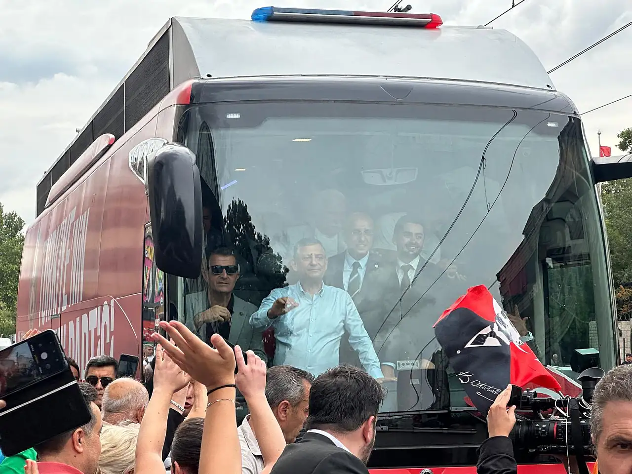 YENİ Parti Lideri Özgür Özel'in Kayseri'de çok istediği şeyi yapamadı!