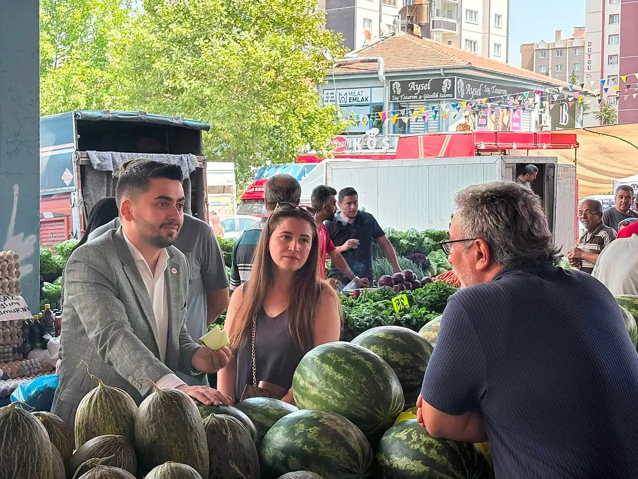 Kayseri'de Başkan pazardan bildiriyor: Pazar torbası boş!