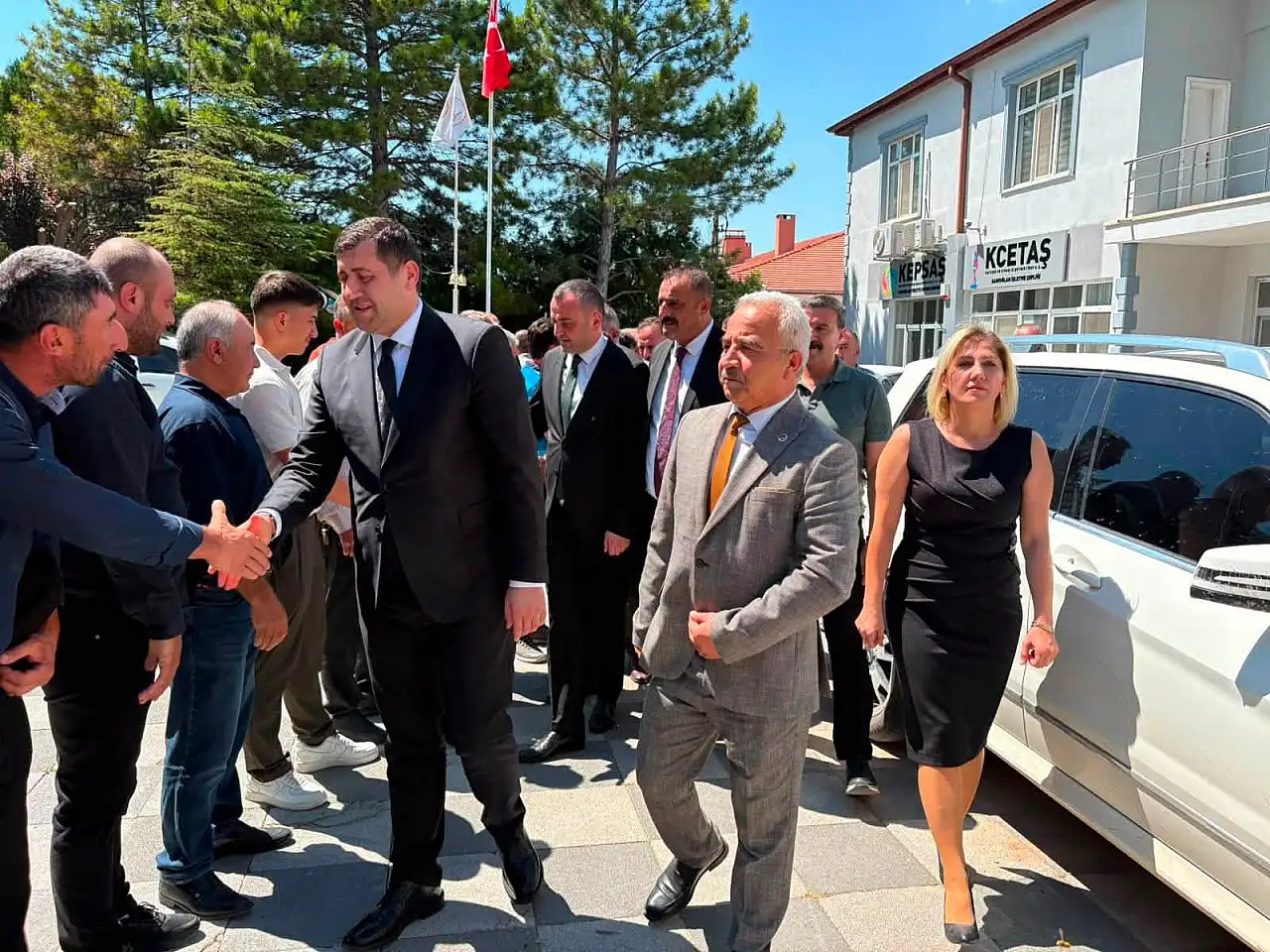 Kayseri'de o isim de MHP'ye katıldı