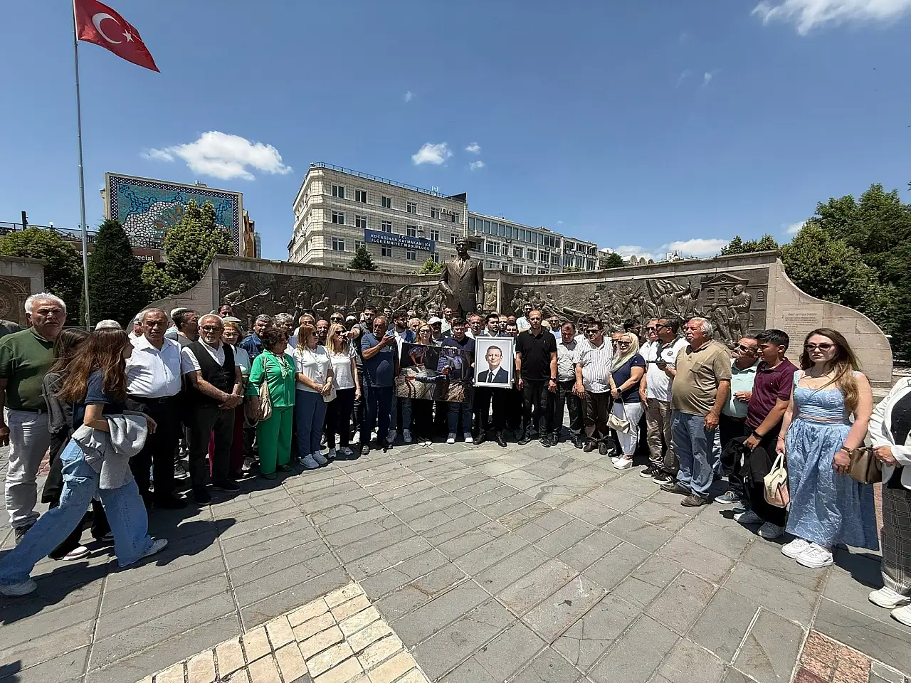 Yeni Parti Lideri Özgür Özel açıkladı! Kayseri'de il ve ilçe meclisleri kuruluyor