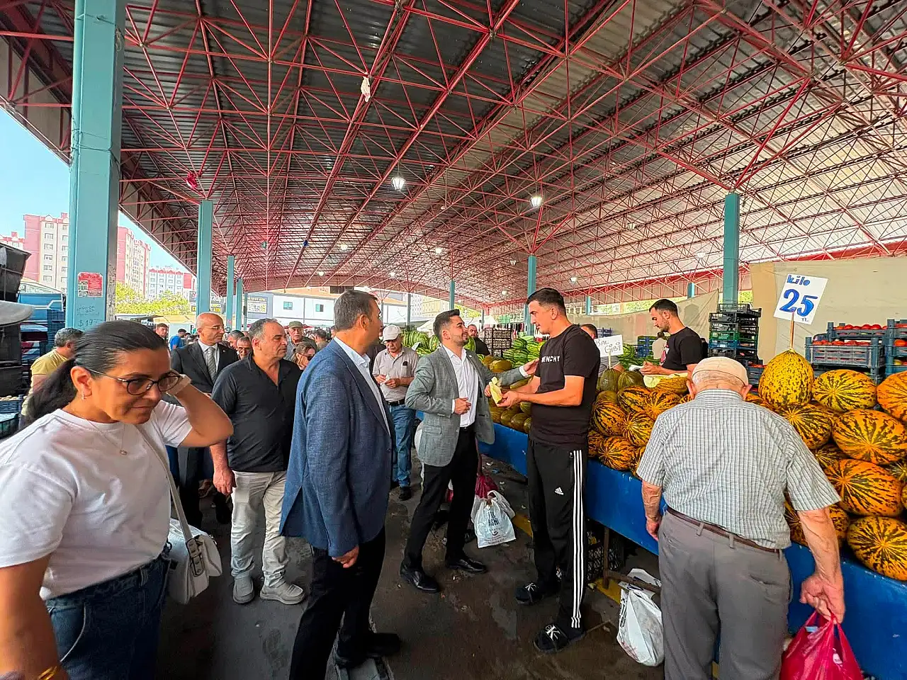 Kayseri'de Başkan pazardan bildiriyor: Pazar torbası boş!