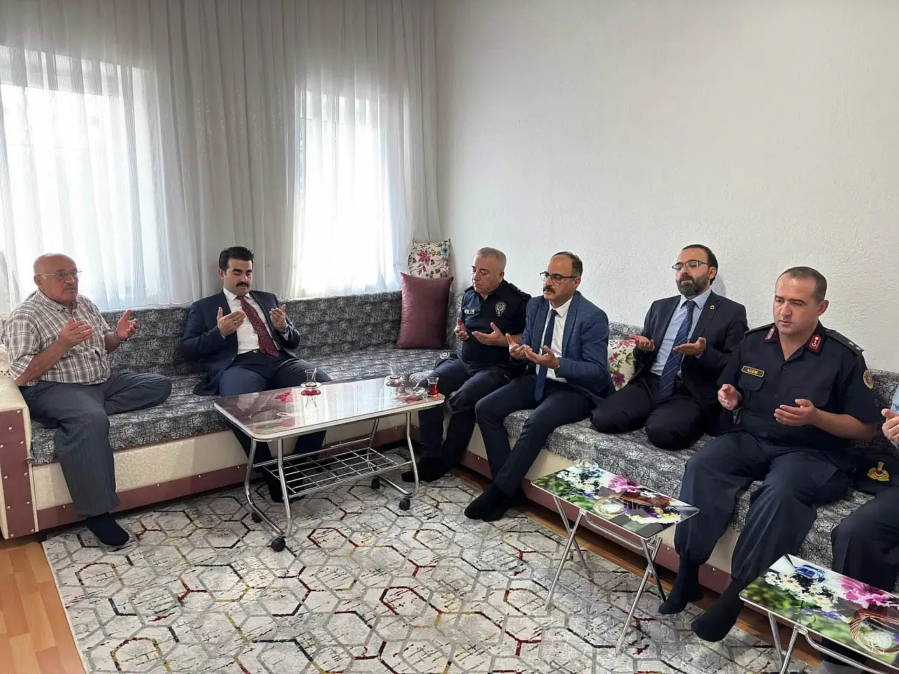 Tomarza Kaymakamı Selim Eser'den gazilere vefa ziyareti