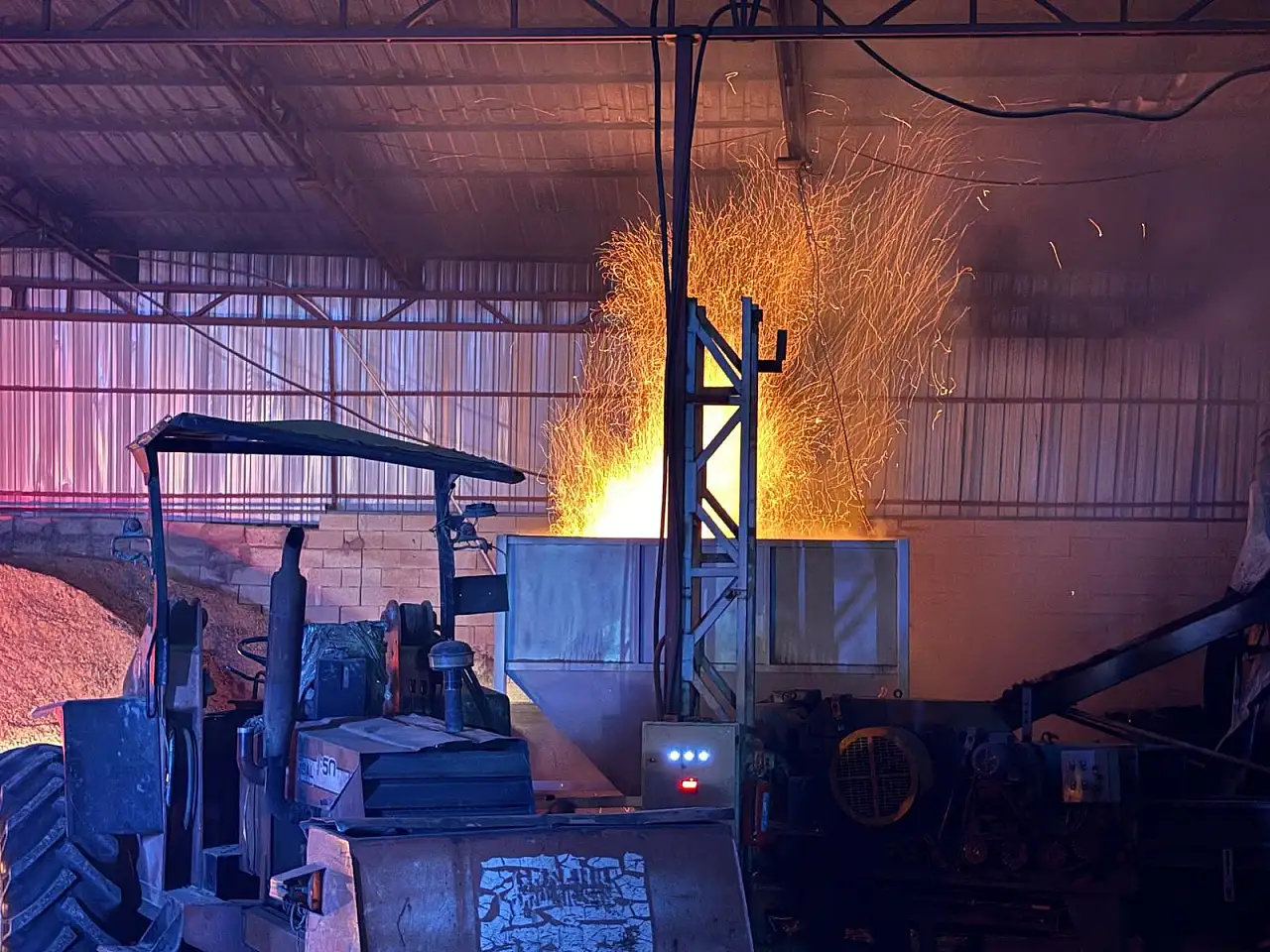 Kayseri'de kereste fabrikasında korkutan yangın