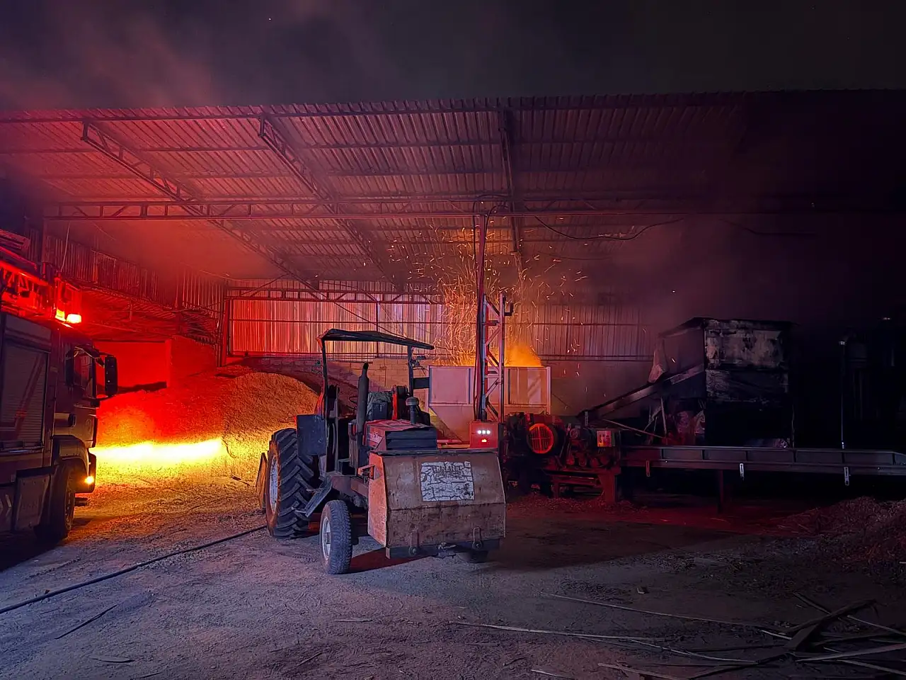 Kayseri'de kereste fabrikasında korkutan yangın