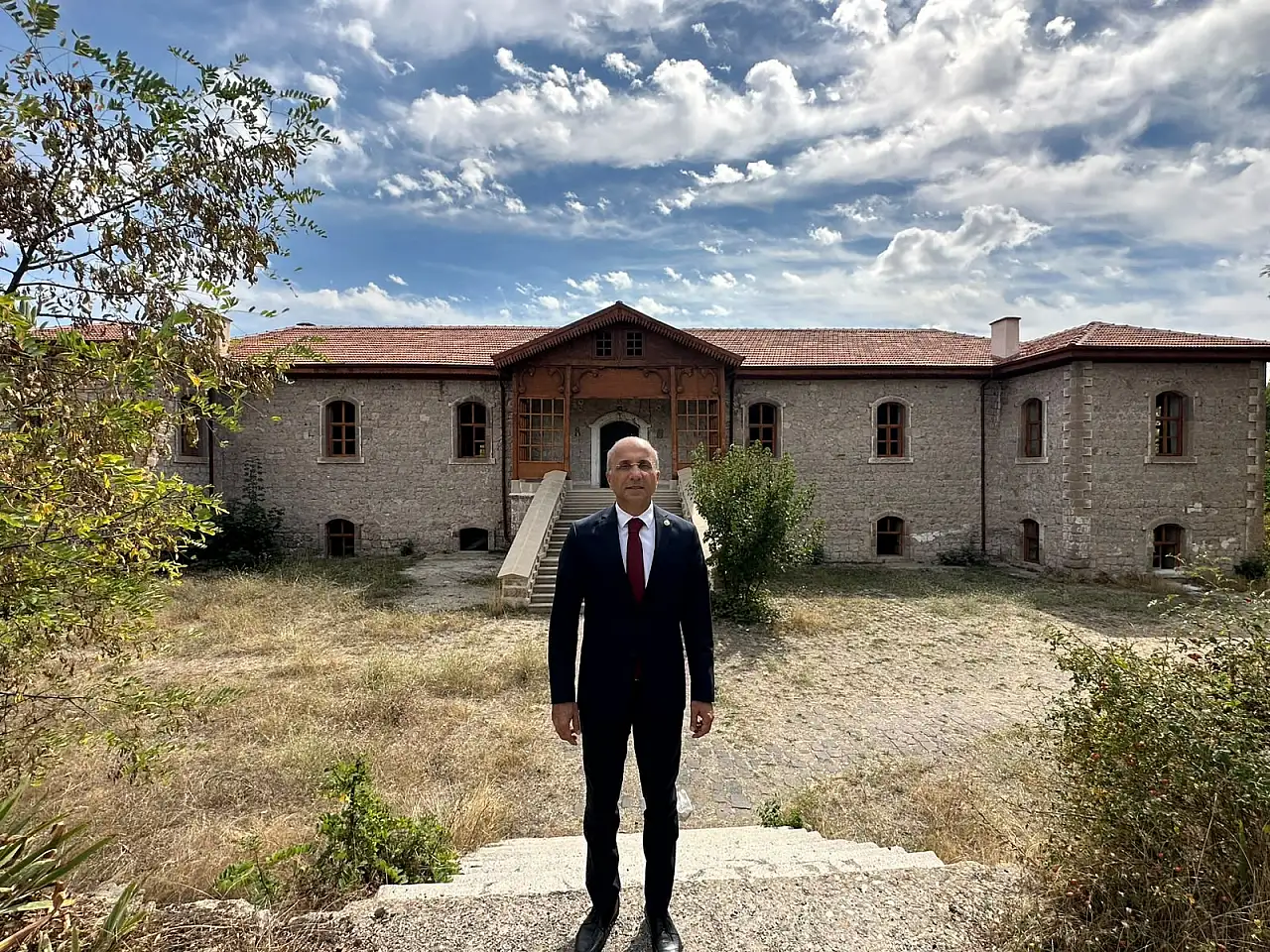 Aşkın Genç Pazarören'den seslendi: Eğitimdeki makas açılıyor!