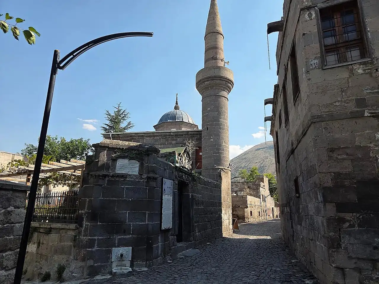 Kayseri'nin tarihi sokağındaki büyük değişim! Yerini sessizliğe mi bıraktı?