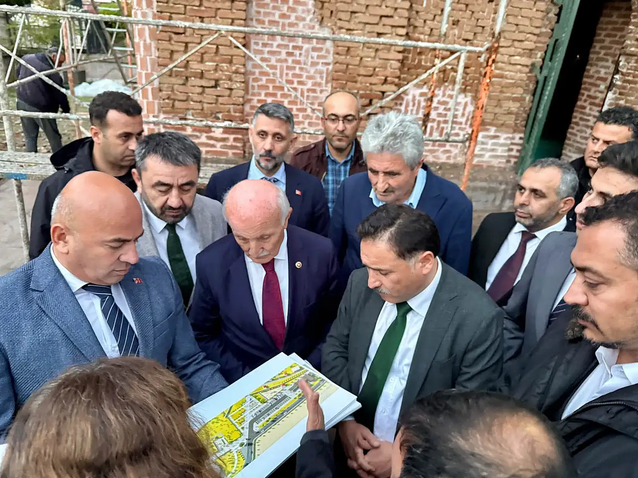 Kayseri'de tarihi türbede dönüşüm! Restorasyon ve çevre düzenlemesi sürüyor