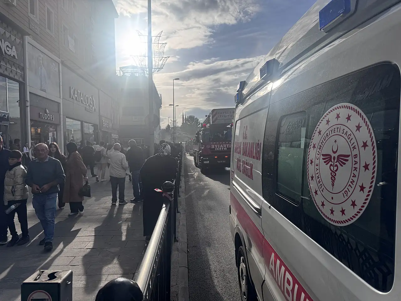 Sivas Caddesi'ndeki yangın kontrol altına alındı!