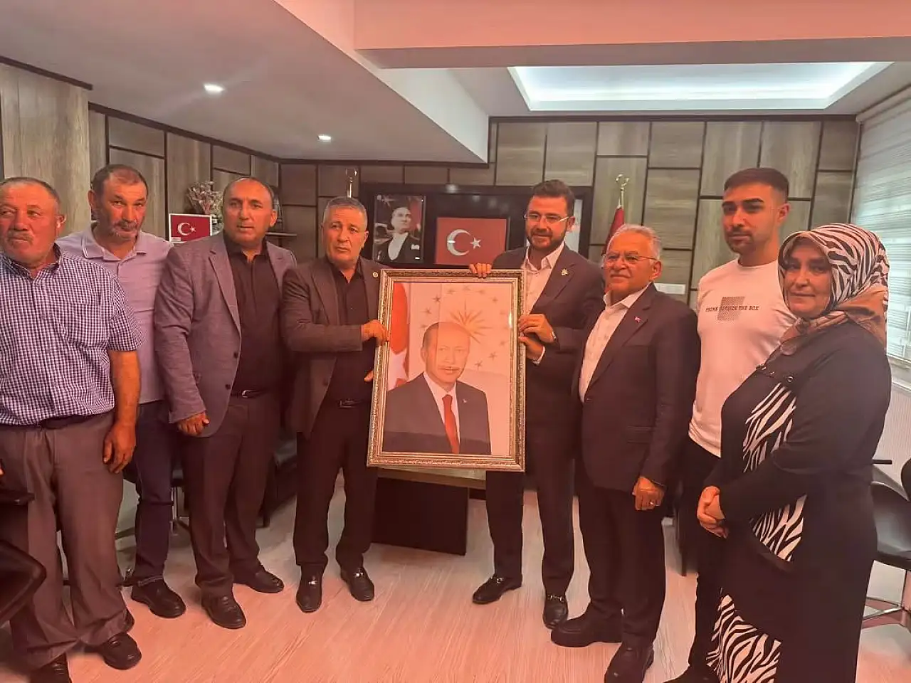 Kayseri'de CHP'den AK Parti'ye geçen Başkanın Cuma mesajı dikkat çekti