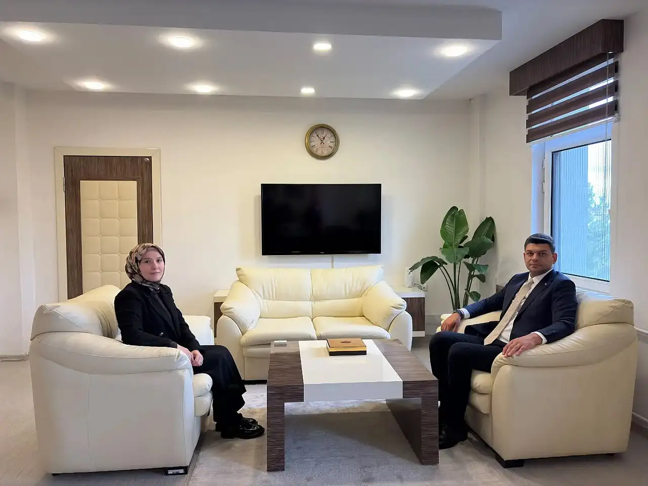 Kayseri'de eski Kaymakamla yeni Kaymakam buluştu