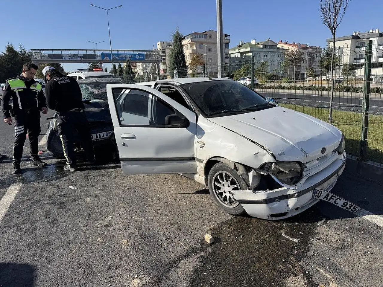 Kayseri plakalı araç Nevşehir'de zincirleme kazaya karıştı!