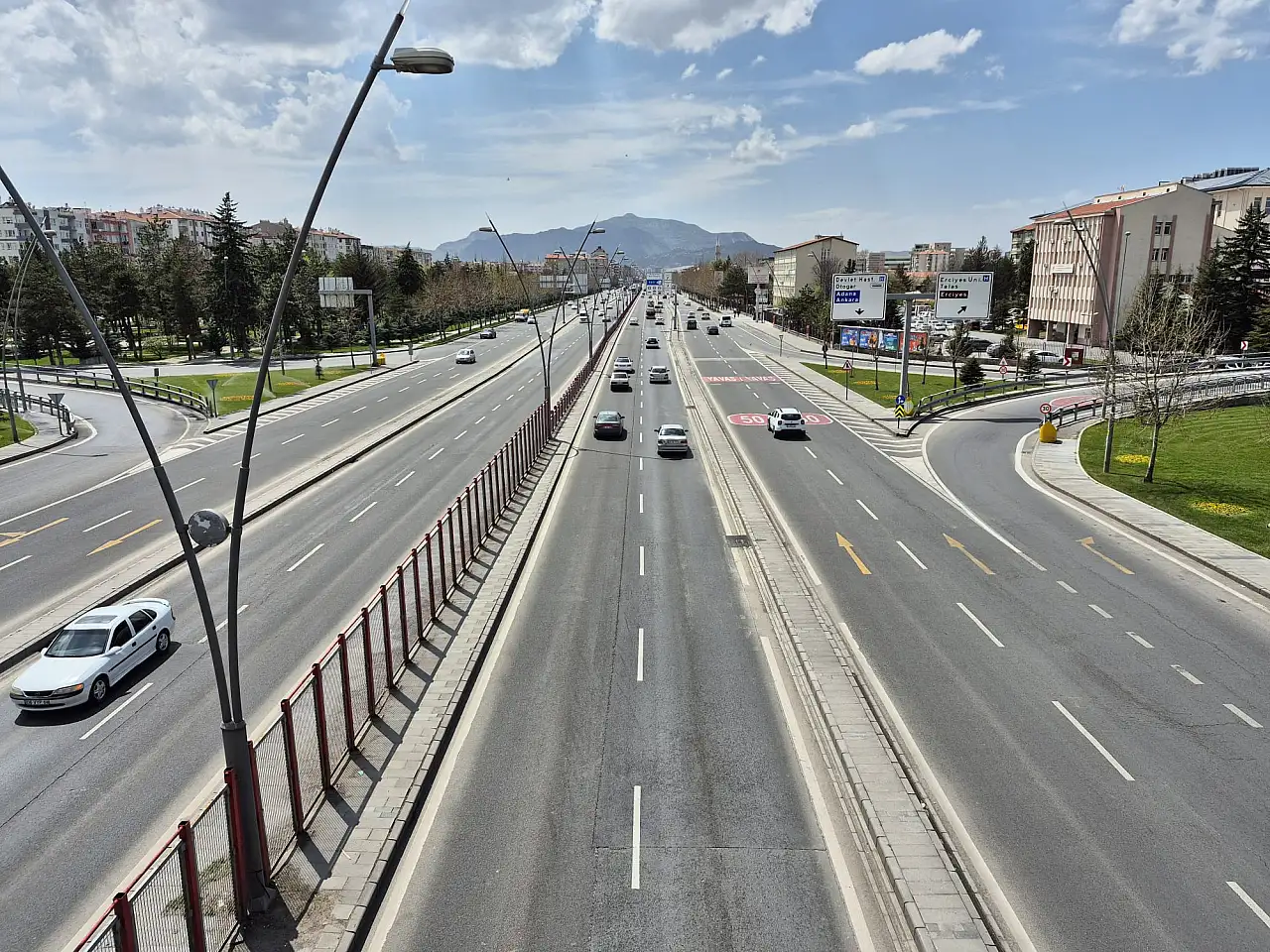 Kayseri'de yolda 3 kişi hayatını kaybetti