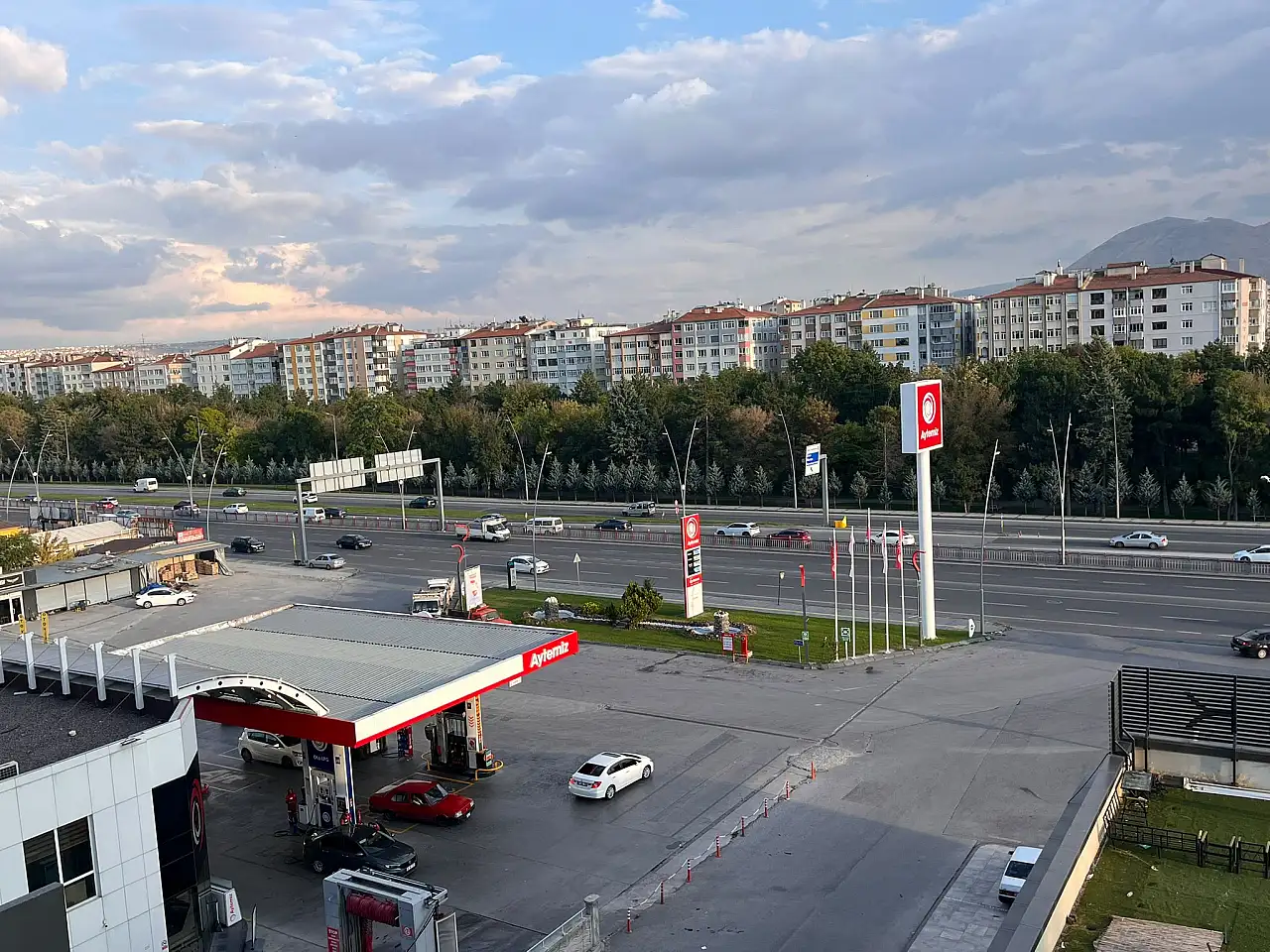 Kayseri'de karşıya geçmenin bedeli: Her gün aynı tehlike!