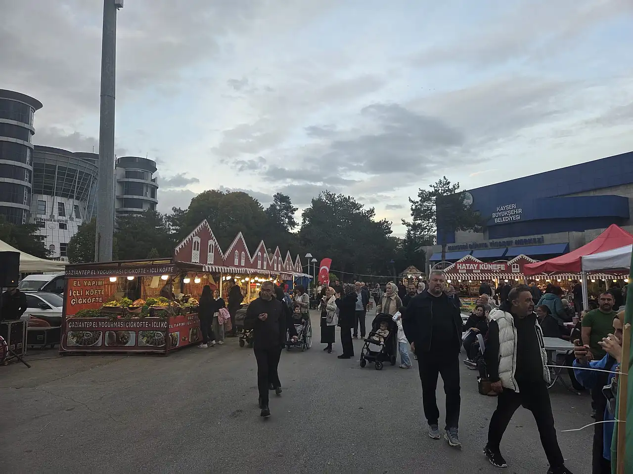 Kayserililer sosyal medyadan istedi, festival Kayseri'ye geldi!