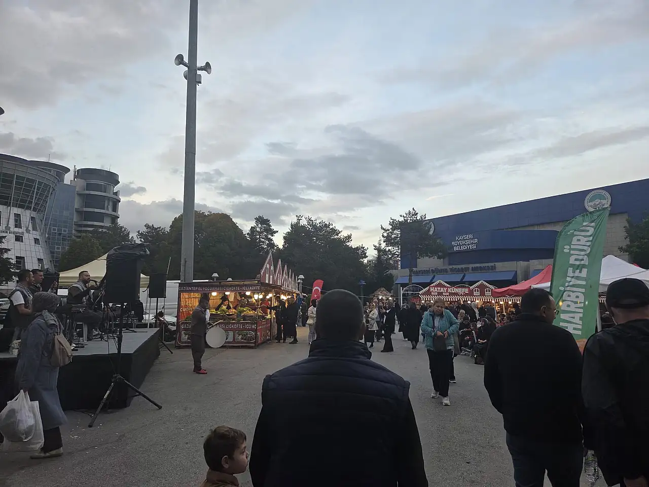 Kayseri'de festivalde yoğun ilgi! 'Hafta sonu izdiham olacağını düşünüyoruz'