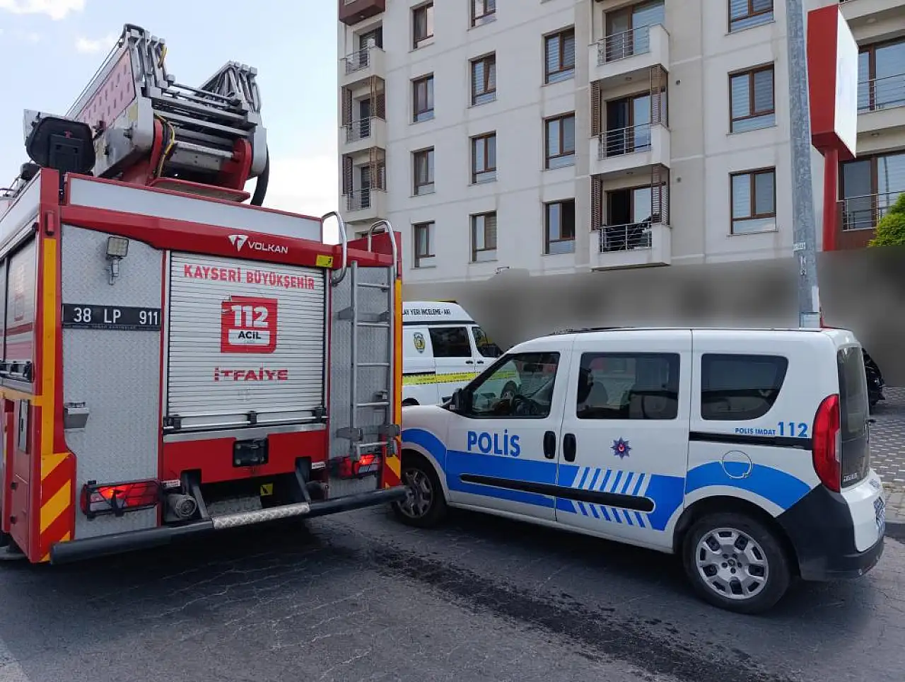 Kayseri'de 12 yaşındaki çocuk 5. kattan düşerek ağır yaralandı!