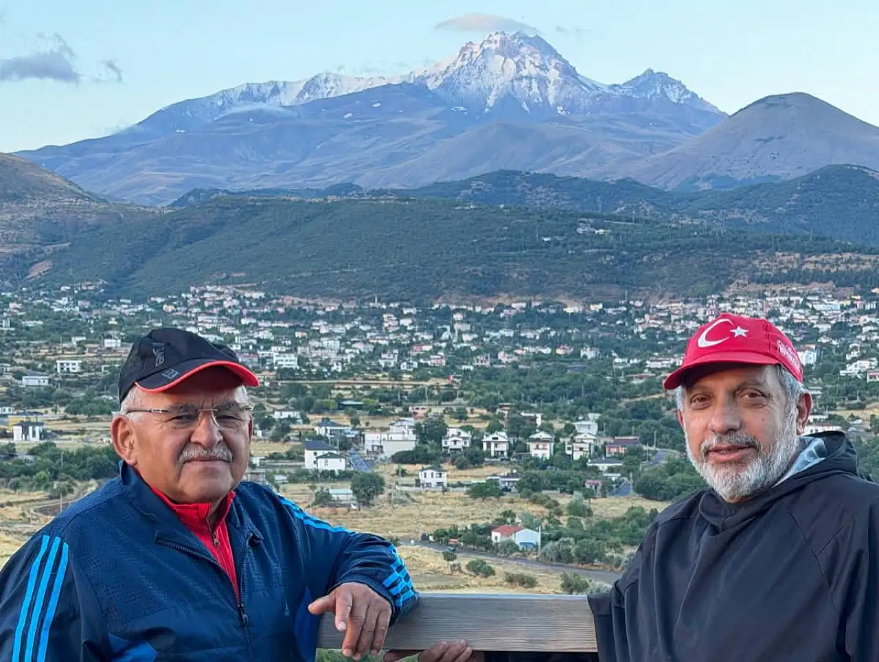 Başkan açıkladı! Kayseri'ye sezonun ilk karı yağdı