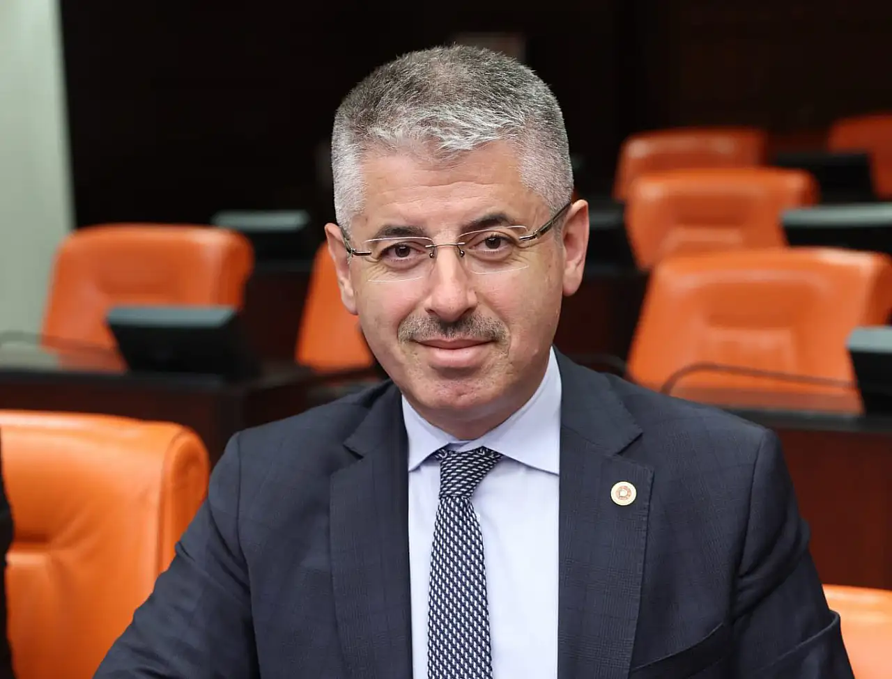 'Sosyal medya çıktı, siyaset bozuldu' diyen AK Partili vekilden Kayseri'deki bağ evleri çıkışı