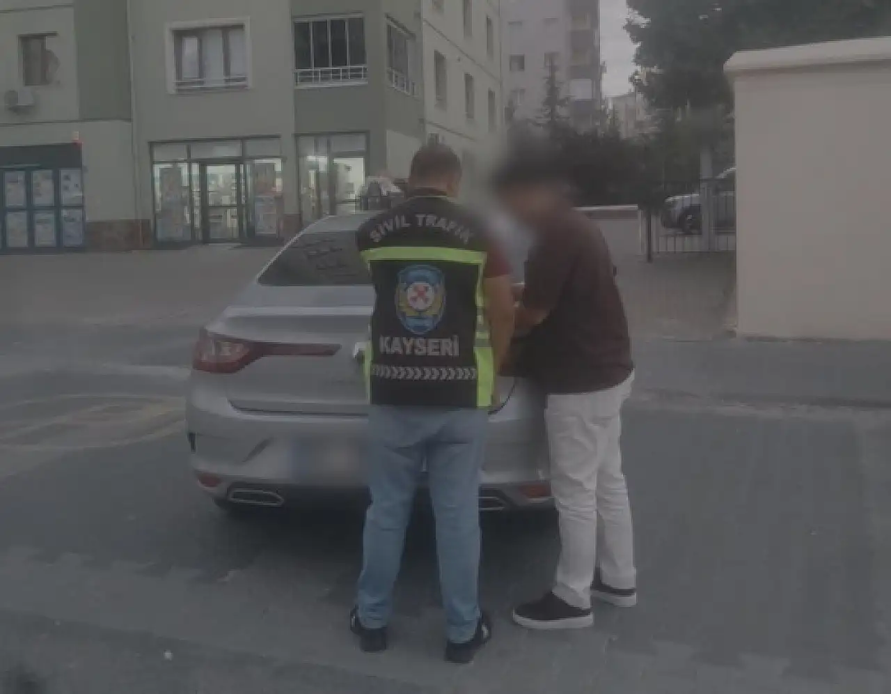 Kayseri'de drift yapan sürücünün ehliyeti kalıcı olarak iptal edildi