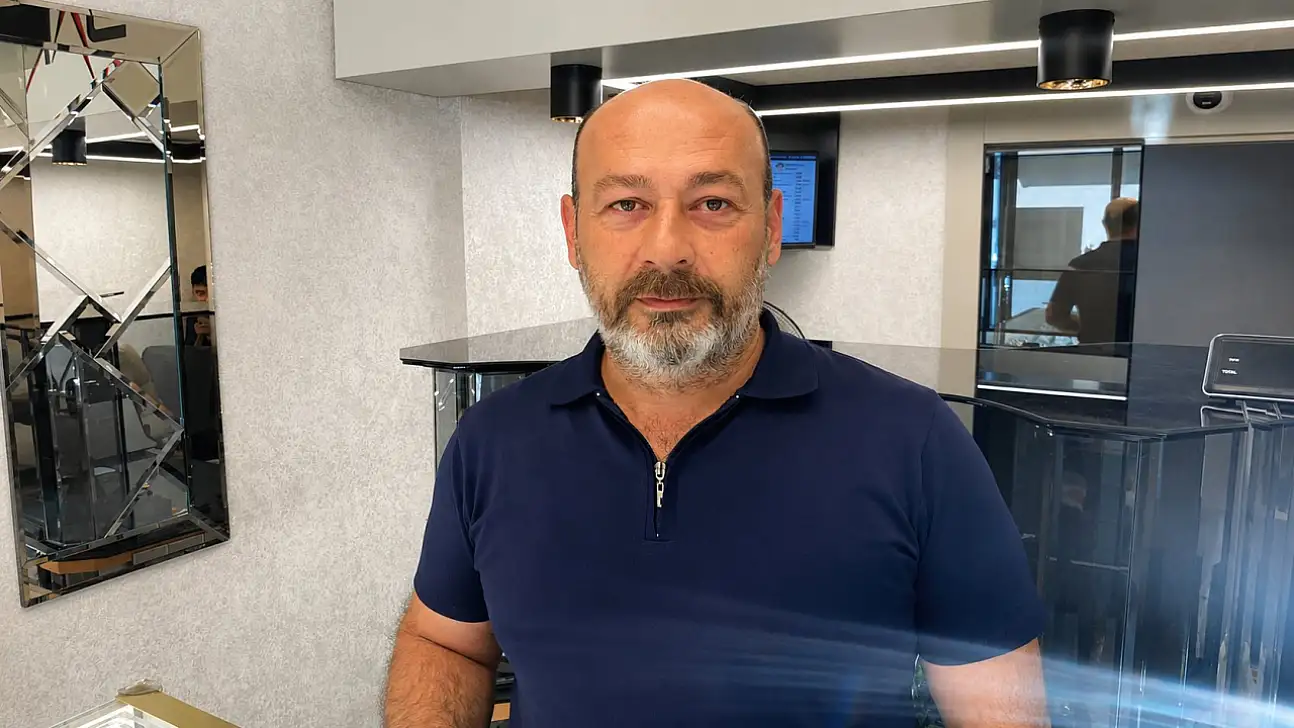 15 metrelik dükkânda 35 yıl! Kayserili saatçinin meslek hikâyesi