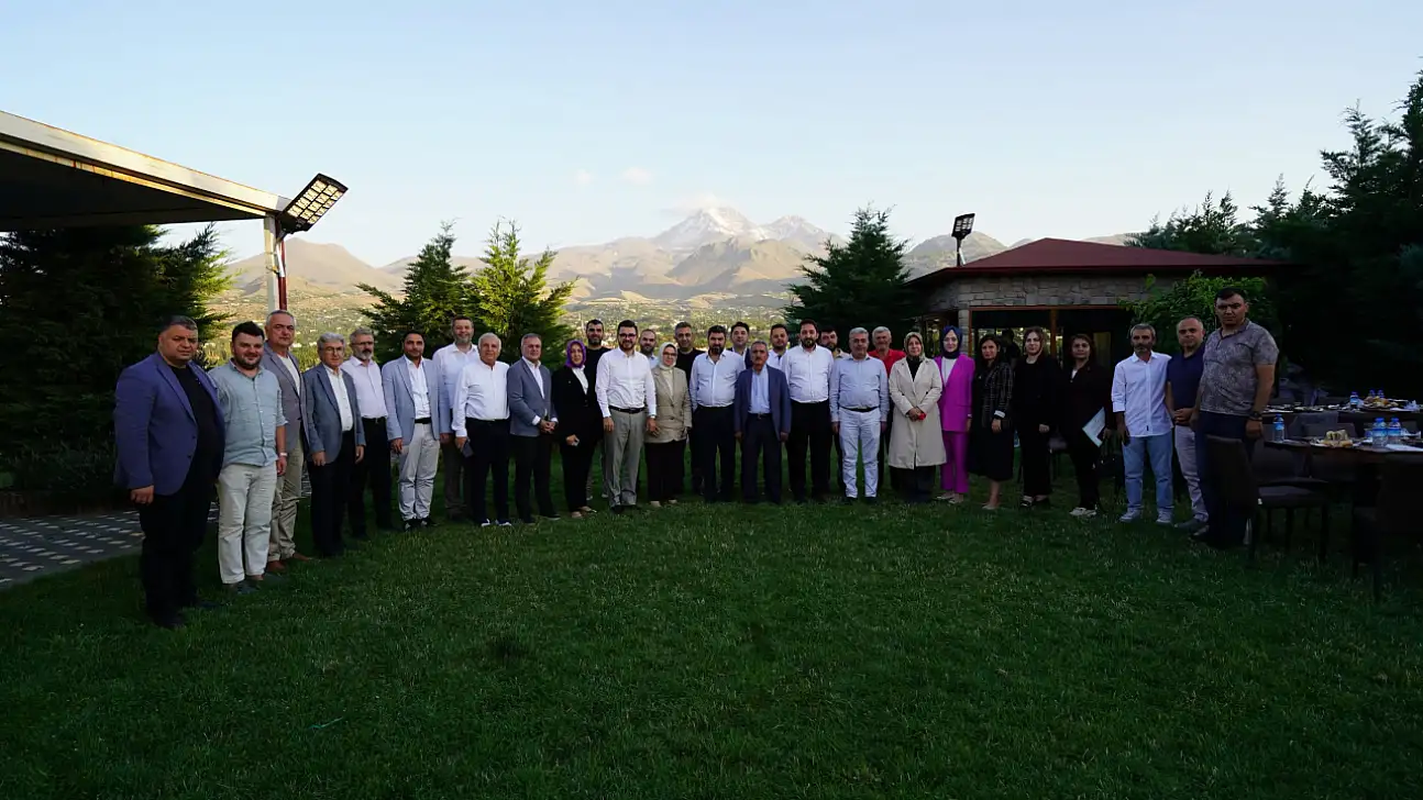 16 ilçe, 712 mahalle... Kayseri'de büyük hareketlilik