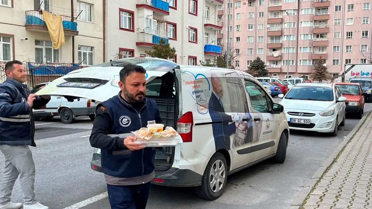 65 yaş üstü vatandaşların kapısı her gün çalınıyor!